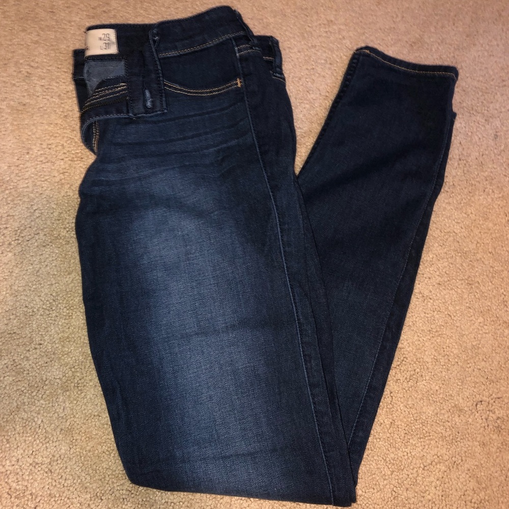 hollister jeggings!!